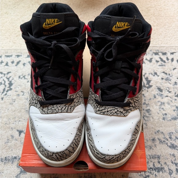 Nike Delta Force 3/4 Deluxe Sport Red Cement Metallic Gold Shoes, Mens Size:12 - Picture 4 of 17